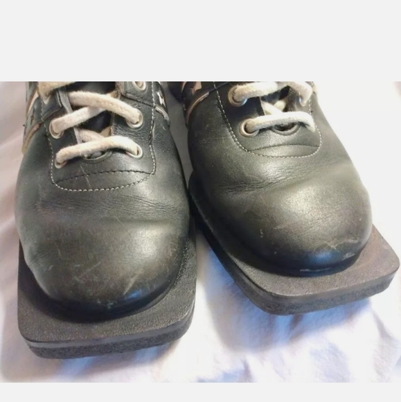 Vintage Falk 3-Pin Cross Country Ski Leather Boots Shoes Size 33 Norway Nordic - Picture 3 of 8
